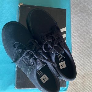 Brand New Adidas, Seeley J skateboarding sneakers
